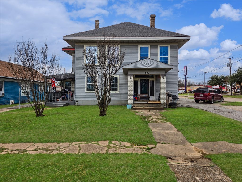 507 W Nash Street, Terrell, TX 75160