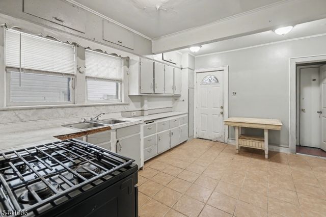 315 Itaska St, Hillside Twp., NJ 07205