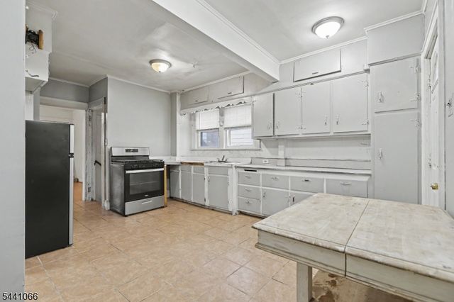 315 Itaska St, Hillside Twp., NJ 07205