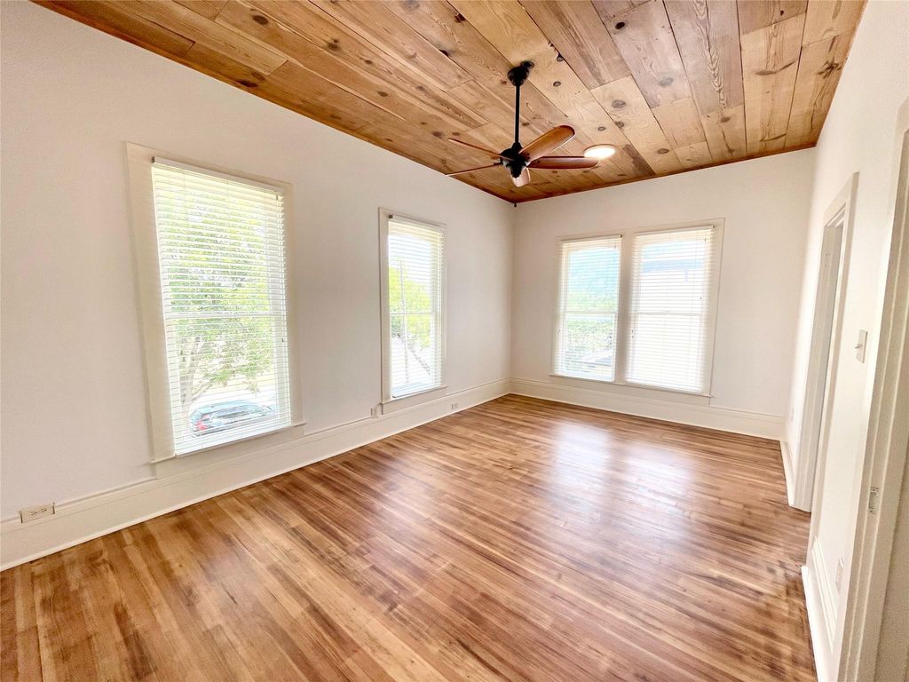 514 E University Ave 4, Georgetown, TX 78626