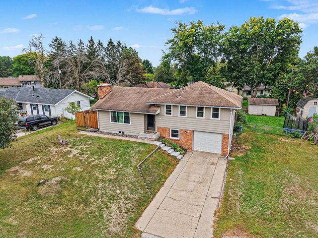 2728 119th Avenue NW, Coon Rapids, MN 55433