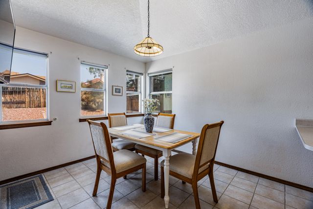 4717 Snapdragon Road NW, Albuquerque, NM 87120