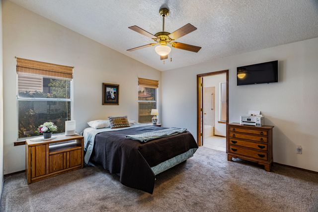4717 Snapdragon Road NW, Albuquerque, NM 87120