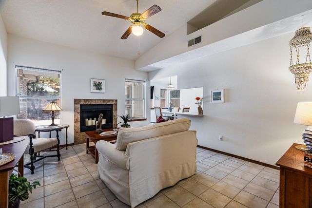 4717 Snapdragon Road NW, Albuquerque, NM 87120