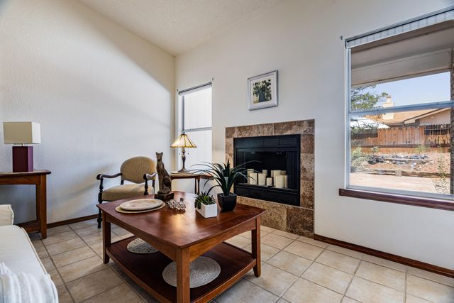 4717 Snapdragon Road NW, Albuquerque, NM 87120
