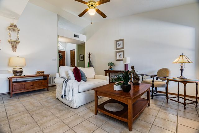 4717 Snapdragon Road NW, Albuquerque, NM 87120