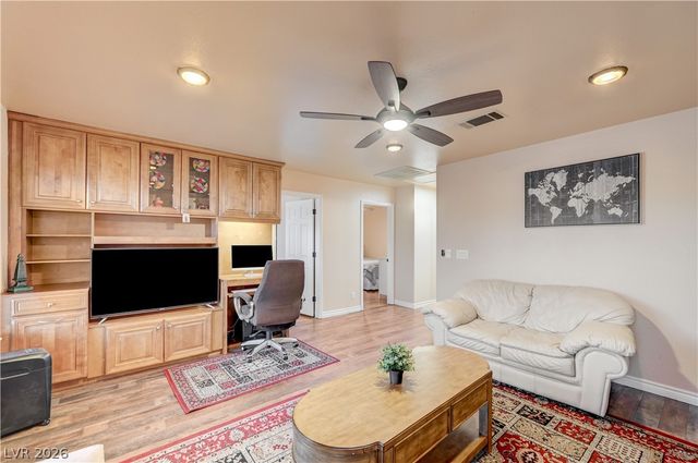 937 Denberry Way, Las Vegas, NV 89123