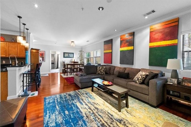 2230 Cheshire Bridge NE Road 504, Atlanta, GA 30324