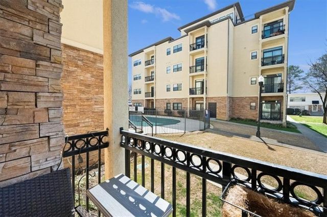 2230 Cheshire Bridge NE Road 504, Atlanta, GA 30324