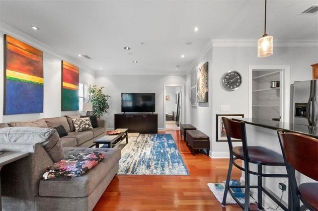 2230 Cheshire Bridge NE Road 504, Atlanta, GA 30324