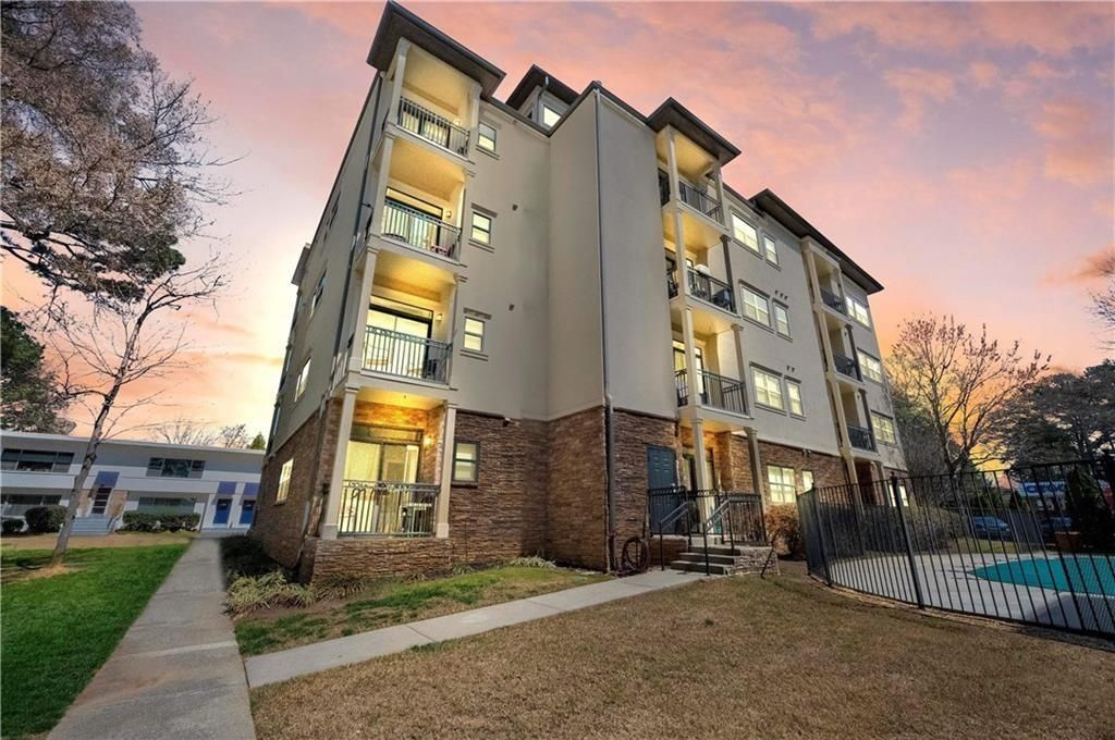 2230 Cheshire Bridge NE Road 504, Atlanta, GA 30324