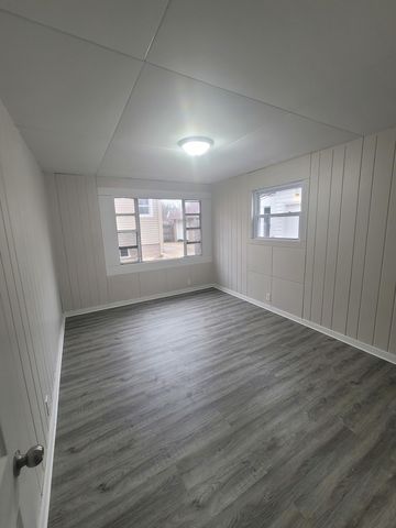 700 George Avenue, Aurora, IL 60505