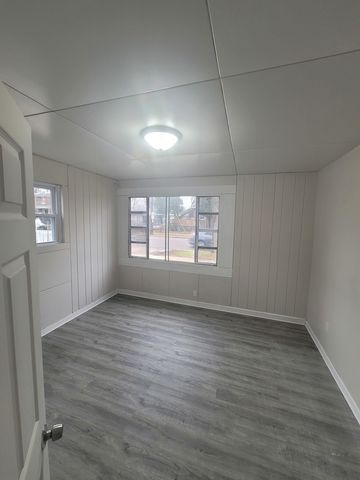 700 George Avenue, Aurora, IL 60505