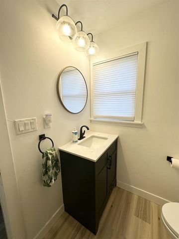 135 W HICKORY STREET, Seymour, WI 54165