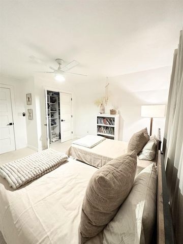 135 W HICKORY STREET, Seymour, WI 54165