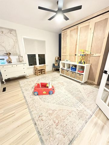 135 W HICKORY STREET, Seymour, WI 54165