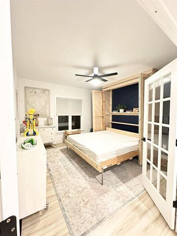 135 W HICKORY STREET, Seymour, WI 54165