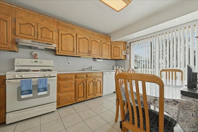 366 Clearmeadow Drive, East Meadow, NY 11554