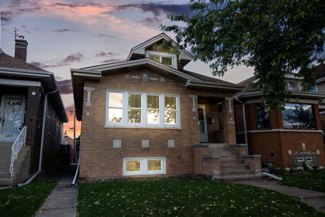 2827 N 77th Court, Elmwood Park, IL 60707