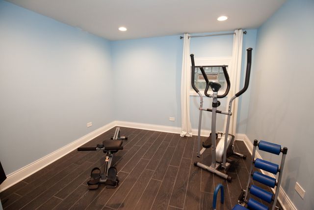 2827 N 77th Court, Elmwood Park, IL 60707