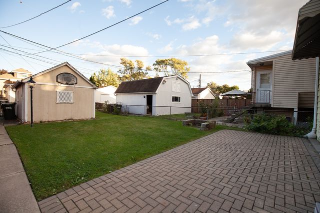 2827 N 77th Court, Elmwood Park, IL 60707