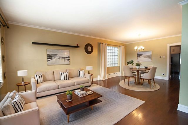 2827 N 77th Court, Elmwood Park, IL 60707