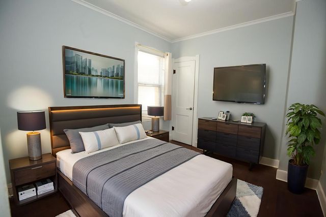 2827 N 77th Court, Elmwood Park, IL 60707