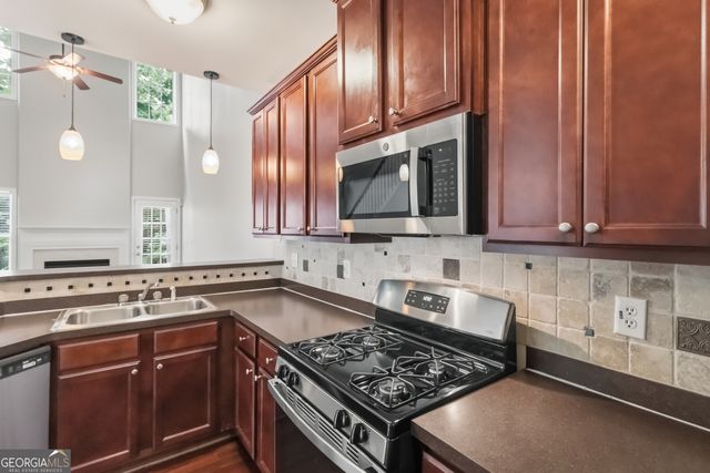 6273 Colonial View, Fairburn, GA 30213