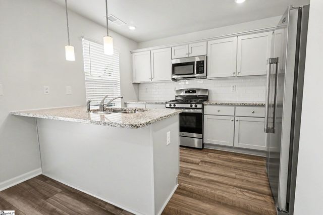 641 Blossom Run Drive, Spartanburg, SC 29307