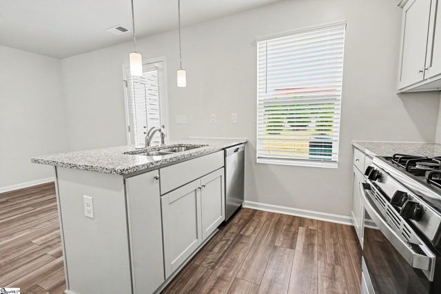 641 Blossom Run Drive, Spartanburg, SC 29307