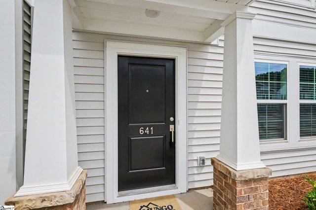 641 Blossom Run Drive, Spartanburg, SC 29307