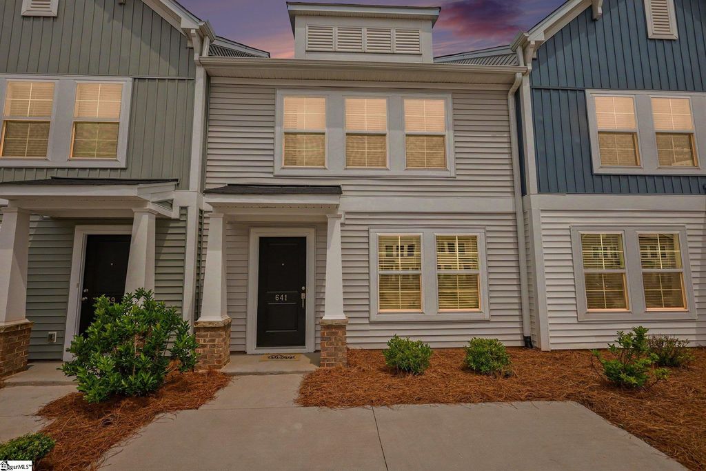 641 Blossom Run Drive, Spartanburg, SC 29307