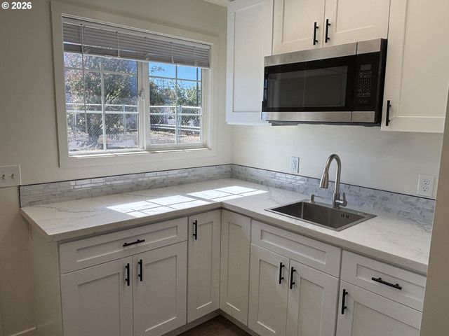 5625 Se 83RD Ave, Portland, OR 97266