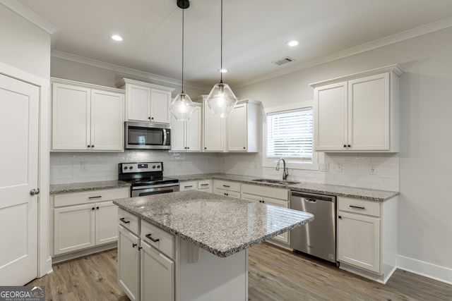 6459 Wildwood Trail, Flowery Branch, GA 30542