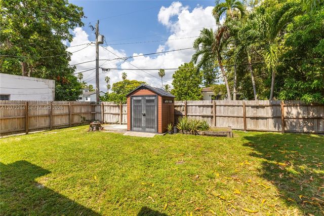 5990 NE 5th Avenue, Miami, FL 33137
