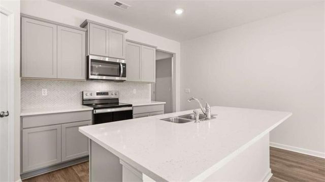 660 Whitman Lane, Stockbridge, GA 30281