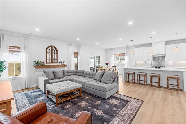 209 Furness Drive, Fountain Inn, SC 29644