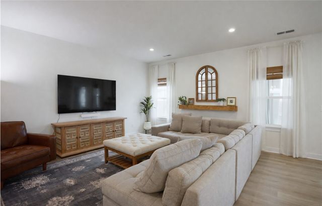 209 Furness Drive, Fountain Inn, SC 29644