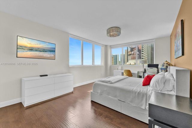 244 Biscayne Blvd 1803, Miami, FL 33132