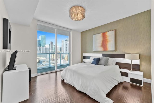 244 Biscayne Blvd 1803, Miami, FL 33132