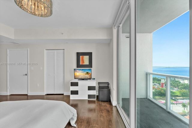 244 Biscayne Blvd 1803, Miami, FL 33132
