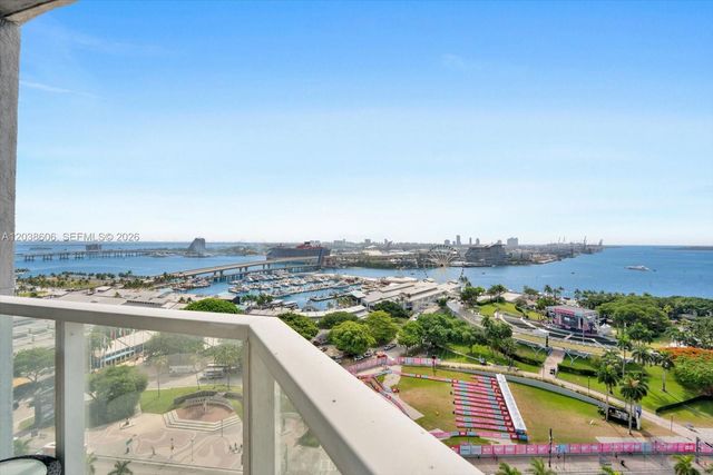 244 Biscayne Blvd 1803, Miami, FL 33132