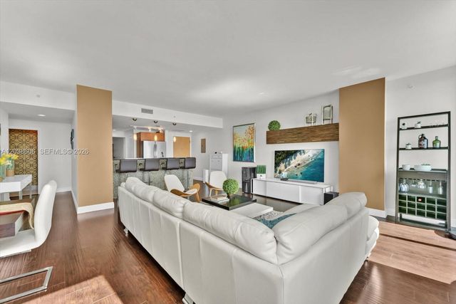 244 Biscayne Blvd 1803, Miami, FL 33132