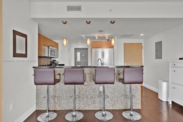 244 Biscayne Blvd 1803, Miami, FL 33132