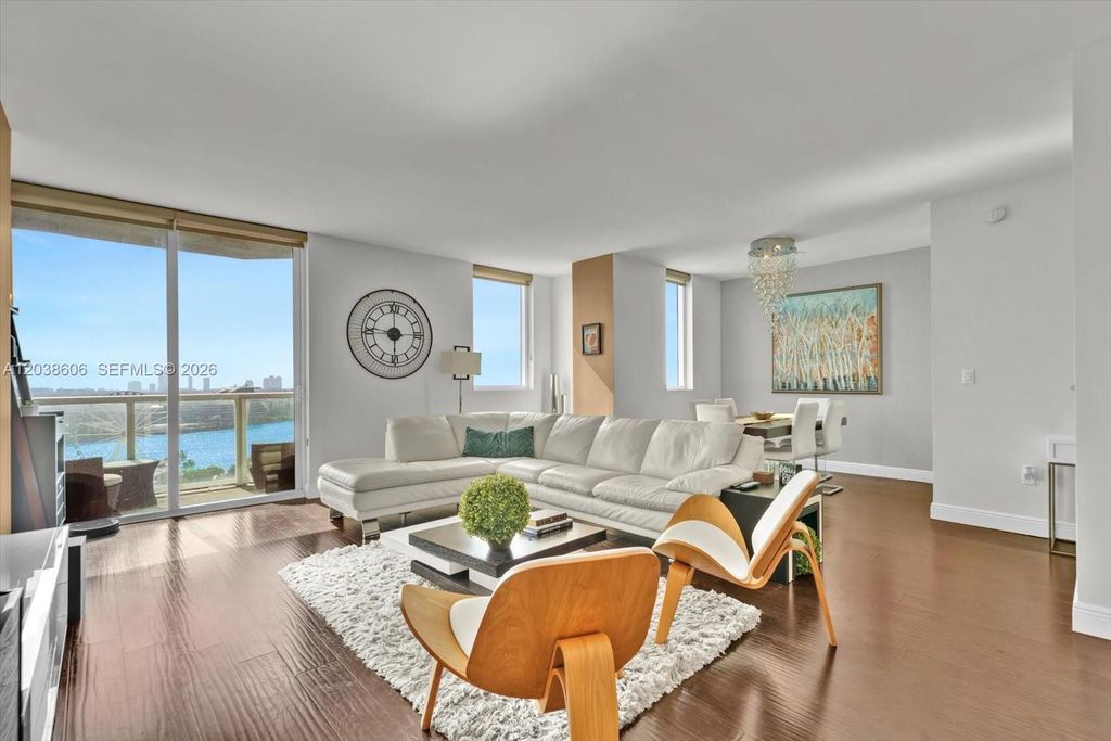 244 Biscayne Blvd 1803, Miami, FL 33132
