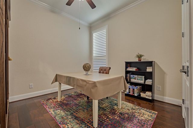 8827 Leaning Hollow Lane, Spring, TX 77379