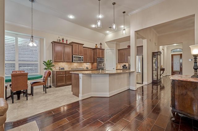 8827 Leaning Hollow Lane, Spring, TX 77379