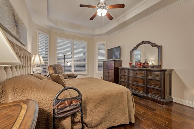 8827 Leaning Hollow Lane, Spring, TX 77379