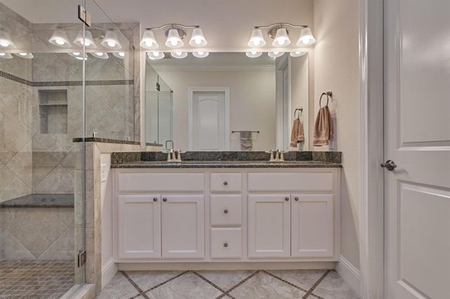 8827 Leaning Hollow Lane, Spring, TX 77379