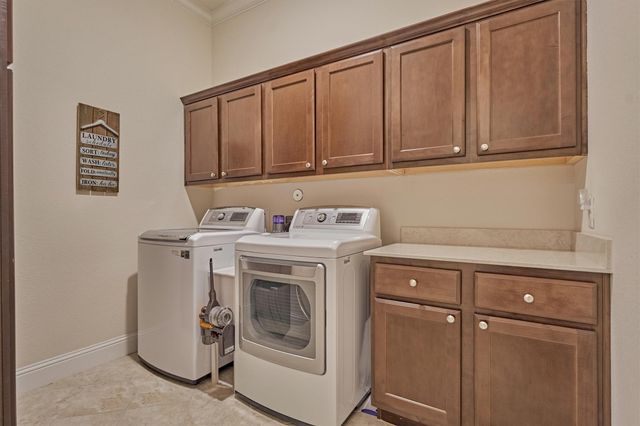 8827 Leaning Hollow Lane, Spring, TX 77379